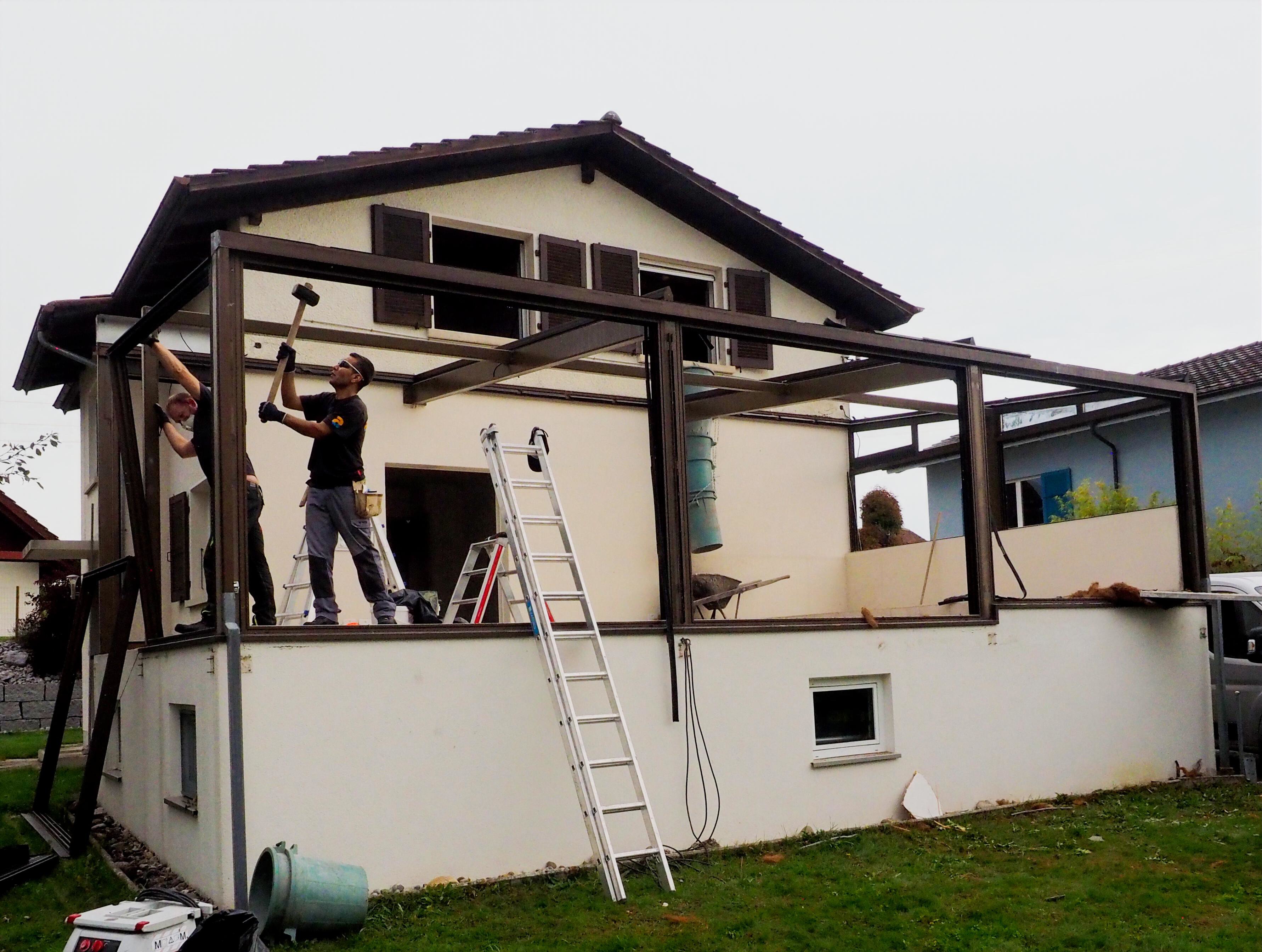 Der fachgerechte Rückbau einer Pergola und deren Entsorgung im Kanton Bern in Rubigen.
